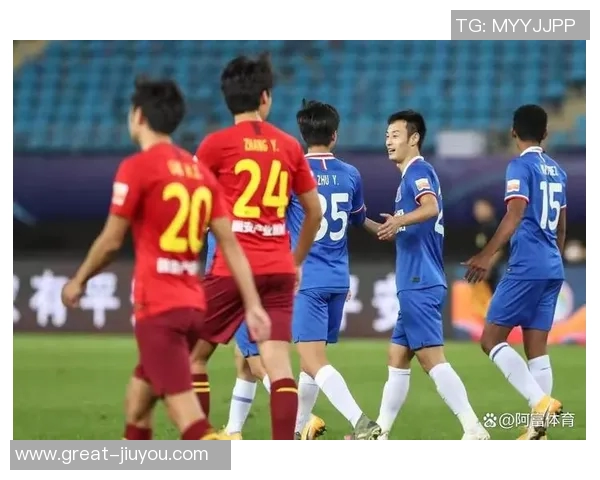 贵州人和与上海申花激战正酣谁能在中超赛场上笑到最后