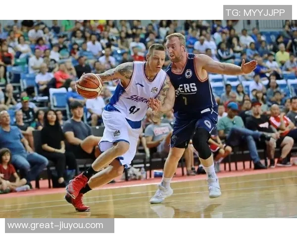 阿德莱德与爵士的精彩对决揭示篮球战术的魅力与团队协作的重要性